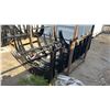Image 2 : *NEW* GIYI CLG72 SKID STEER CURVED LOG GRABBER