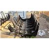 Image 3 : *NEW* GIYI CLG72 SKID STEER CURVED LOG GRABBER
