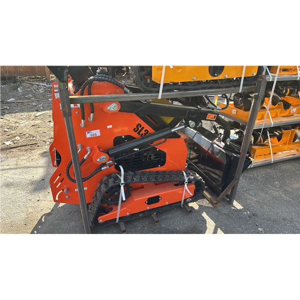 *NEW* 36C SKID STEER LOADER WITH KEY & REPAIR TOOL BOX - 770LB MAX LIFTING FORCE