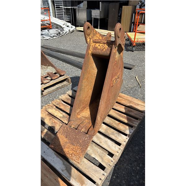 CWS 12" EXCAVATOR DIGGING BUCKET