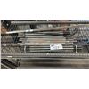 Image 2 : BUNDLE OF ASSORTED THREADED RODS: ASSORTED SIZES