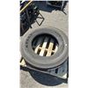 Image 3 : NOKIAN 255/55R TIRE & ARMOR STEEL RSA2 11R24.5 TIRE