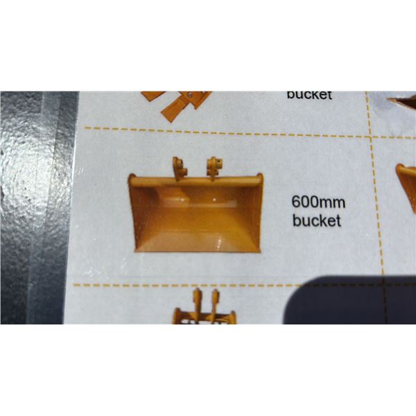*NEW*  600MM BUCKET ATTACHMENT FOR A CAT 301 MINI EXCAVATOR