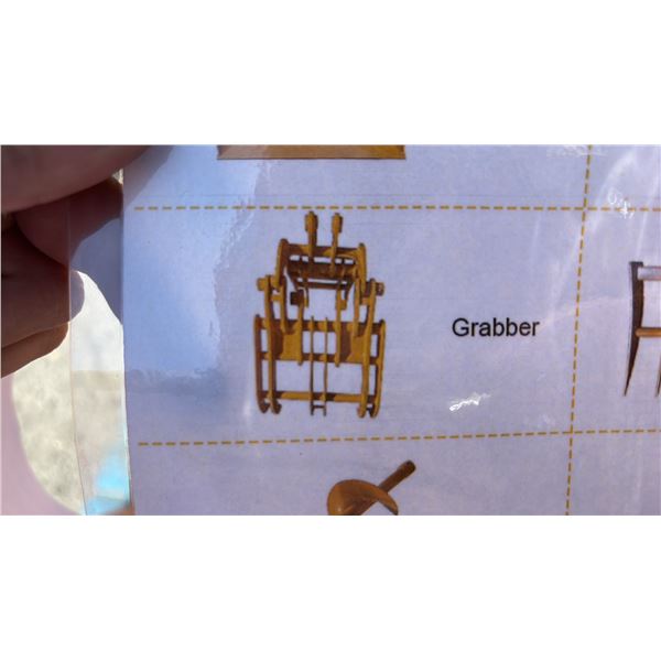 *NEW*  GRABBER ATTACHMENT FOR A CAT 301 MINI EXCAVATOR