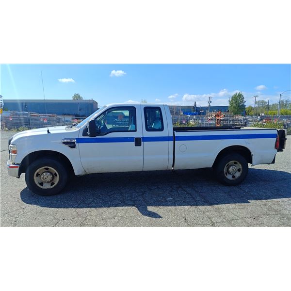 2008 FORD F-250 XL SUPER DUTY, 2DR EXT CAB, WHITE, VIN 1FTSX20518EB41637,