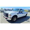 Image 2 : 2008 FORD F-250 XL SUPER DUTY, 2DR EXT CAB, WHITE, VIN 1FTSX20518EB41637,