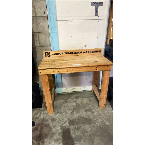 HUSKY JUNIOR TRADESMAN WOOD WORKBENCH