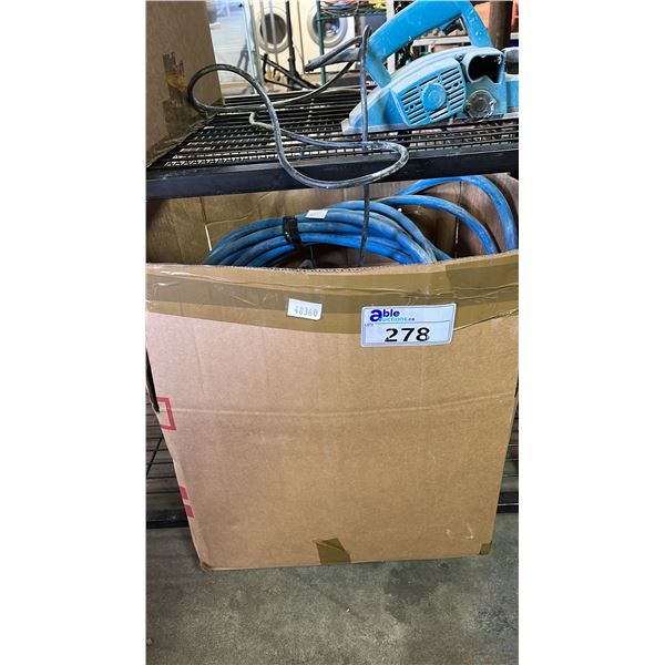 BOX OF ASSORTED ITEMS: PRESSURE WASHER HOSE, SPRAY GUN CLEANING KIT, NYLON LINE, SPRAY GUNS & MORE