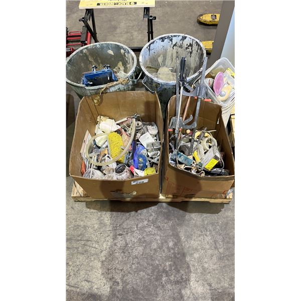 PALLET OF ASSORTED CARPENTRY ITEMS: VISES, ASSORTED TOOLS, HINGES, METAL SANDING CLOTHS & MORE
