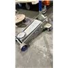 Image 3 : FORD 3 TON HYDRAULIC FLOOR JACK