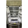 Image 3 : SAMSUNG 32" WIDE STAINLESS STEEL FRENCH DOOR FRIDGE WITH BOTTOM FREEZER DRAWER