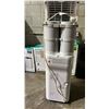 Image 2 : HISENSE 8000 BTU TOWER PORTABLE AIR CONDITIONER WITH HEAT PUMP