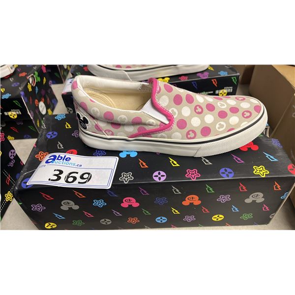 *NEW* DISNEY "IT'S MICKEY" PINK SIZE 36 CANVAS SHOES