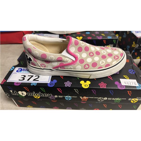 *NEW* DISNEY "IT'S MICKEY" PINK SIZE 36 CANVAS SHOES