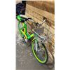 Image 2 : E-ASSISTED GREEN & YELLOW BICYCLE WITH KEY & CHARGER