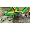 Image 4 : E-ASSISTED GREEN & YELLOW BICYCLE WITH KEY & CHARGER