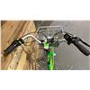 Image 5 : E-ASSISTED GREEN & YELLOW BICYCLE WITH KEY & CHARGER