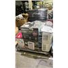 Image 1 : PALLET OF ASSORTED AIR CONDITIONERS *WORKING CONDITION UNKNOWN/MAY BE MISSING PARTS AND OR PIECES/