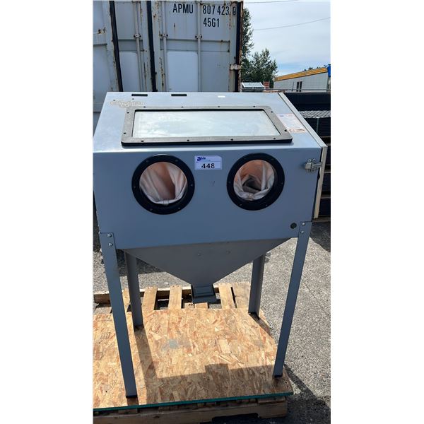 GLASTAR ABRASIVE SANDBLASTING CABINET