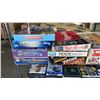 Image 2 : SHEL OF ASSORTED VINTAGE BOARD GAMES; PARCHEESI, MONOPOLY, SORRY, YAHTZEE & MORE