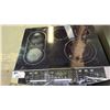 Image 3 : KENMORE 5 BURNER FLAT TOP RANGE WITH BRIDGE ELEMENT & HYBRID CONVECTION OVEN