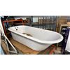 Image 1 : HEAVY ENAMELED CAST IRON CLAW FOOT TUB