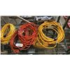 Image 3 : SHELF OF ASSORTED EXTENSION CORDS