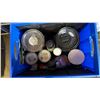Image 3 : SHELF OF ASSORTED CANS OF PAINT, AEROSOL PAINT, RUG SHAMPOO & MORE