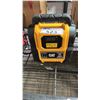 Image 3 : EVERSTART MAX JUMP STARTER/AIR COMPRESSOR & 2 CAT JUMP STARTER/AIR COMPRESSORS