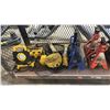 Image 2 : SHELF OF AXLE STANDS, WHEEL CHOCKS, WORK LIGHTS, COLLAPSIBLE CRATE & POWER BAR
