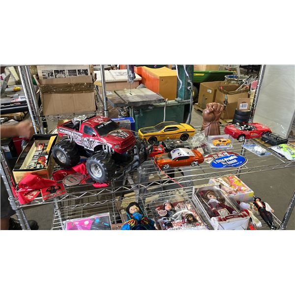 SHELF OF ASSORTED ITEMS INCLUDING; RC CARS, MODEL CARS, MEDALS & MORE