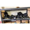 Image 1 : SHELF OF ASSORTED MOTORCYCLE PROTECTIVE GEAR INCLUDING; PANTS, JACKET & MORE