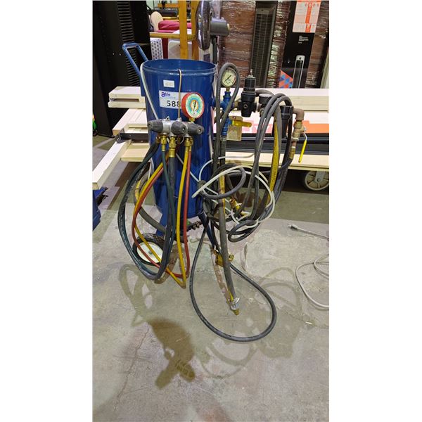 GLASTAR PORTABLE SANDBLASTER WITH HOSES & GAUGES 125 PSI