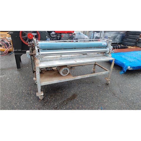 COMMERCIAL MOTORIZED MATERIAL ROLLER