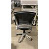 Image 3 : BLACK MOBILE ADJUSTABLE MID BACK OFFICE CHAIR (STYLE 2)