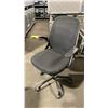 Image 2 : BLACK MOBILE ADJUSTABLE MID BACK OFFICE CHAIR (STYLE 3)