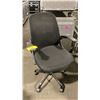Image 1 : BLACK MOBILE ADJUSTABLE MID BACK OFFICE CHAIR (STYLE 3)