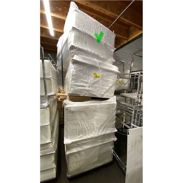 PALLET OF ASSORTED EVENT LOVESEATS