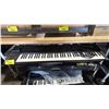 Image 1 : ROLAND XP-80 INTEGRATED WORKSTATION