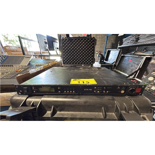 RADIOCOM BTR-700 WIRELESS INTERCOM SYSTEM