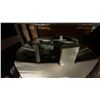 Image 4 : BIN OF MANFROTTO 035 SUPERCLAMPS
