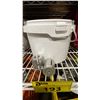 Image 1 : BUCKET OF SUPPORT BAR BRACKETS