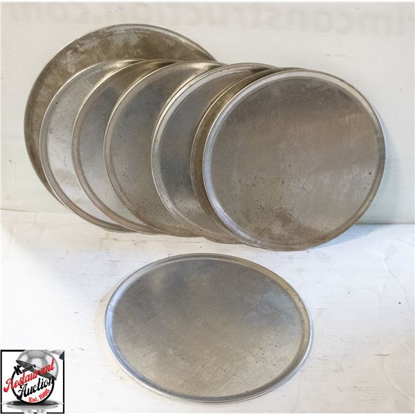 8 13" ALUMINUM PIZZA PANS W/ 1 15" ALUMINUM PIZZA