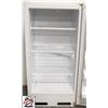 Image 4 : FRIGIDAIRE 17.1 CU.FT FREE STANDING FREEZER
