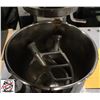 Image 2 : GLOBE 8 QT MIXER W/ BOWL BEATER & HOOK