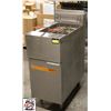 Image 2 : FRYMASTER 40LBS NATURAL GAS DEEP FRYER