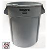 Image 1 : BRUTE GARBAGE CAN