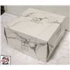 Image 2 : CASE OF 100 10" X 10" X 6" CAKE BOXES