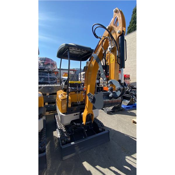 SDLANCH ME20 YELLOW DIESEL POWERED RUBBER TRACK MINI EXCAVATOR WITH ATTACHED DIGGING BUCKET, GRADER