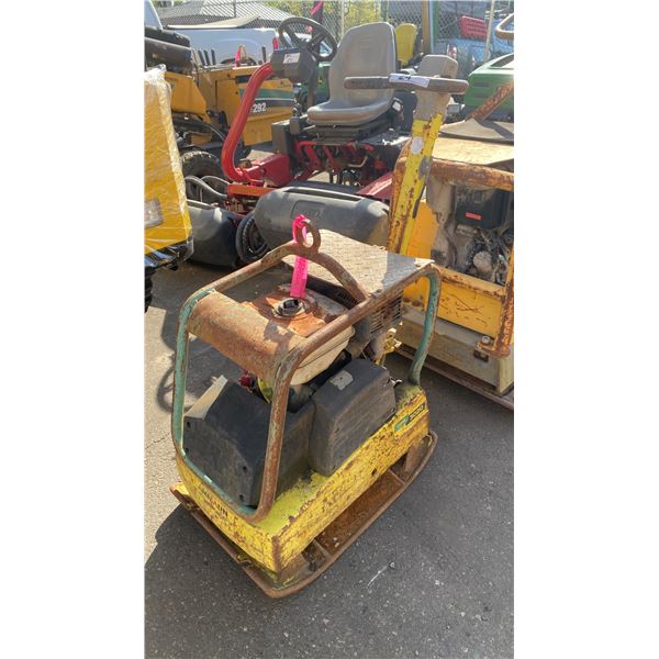 AMMANN APR3020 INDUSTRIAL REVERSIBLE VIBRATORY PLATE COMPACTOR WITH HONDA GX270 ENGINE